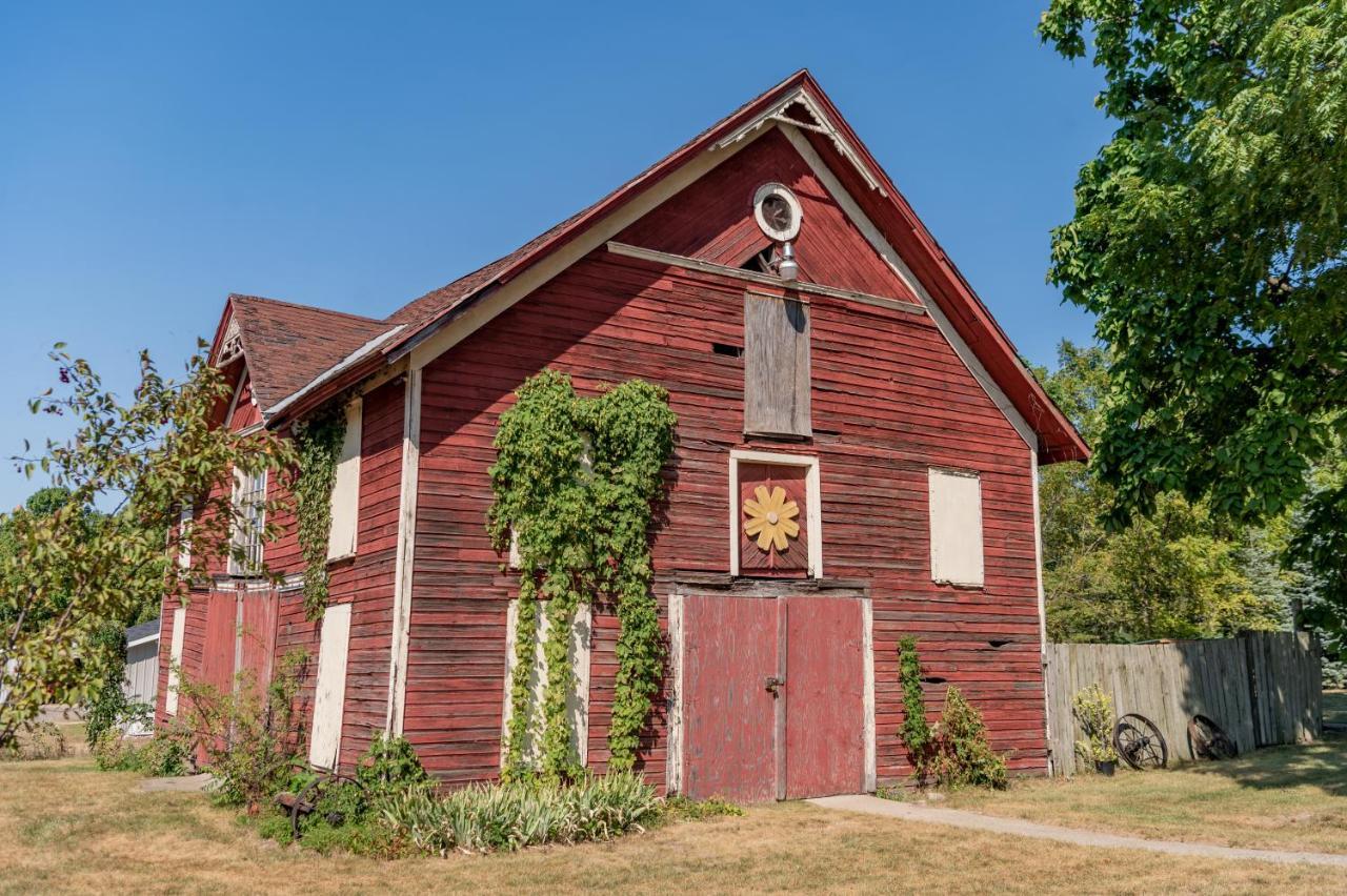 Hop & Vine Inn Fennville Esterno foto